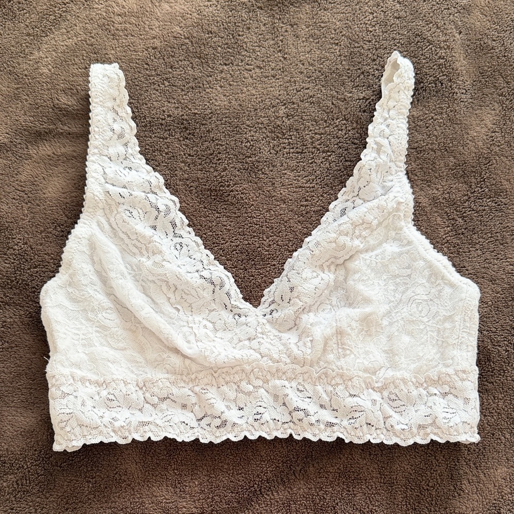 Felina White Lace Bralette with V-Neck